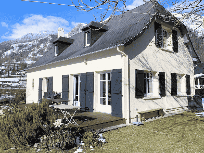 Menuiserie grise anthracite posée par Aluminium Habitat près d'Oloron Sainte Marie