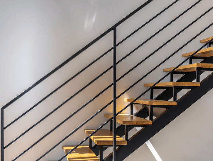 garde-corps-escalier intérieur en aluminium à pau