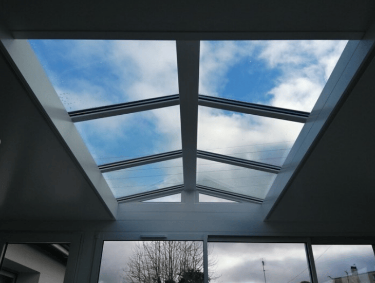 Réalisation d’une véranda à toiture plate avec dôme vitré à orthez